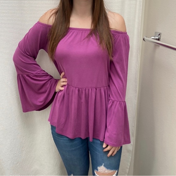 Kimchi Blue Tops - Women’s Kimchi Blue Off-The-Shoulder pink/purple flowy long-sleeves blouse. Sz S